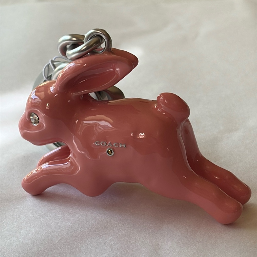 🐰🌸🐰Coach Silver and Pink Bunny Charm Key Chain 🐰🌸🐰  NWT 🐰🌸🐰 - Picture 2 of 16